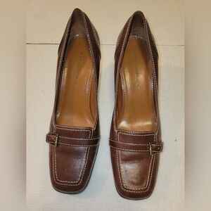 Bandolino 8.5 Loafer Style Flex Sole Heels